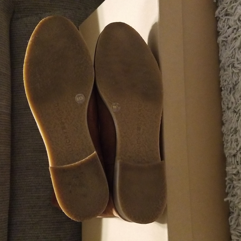 Suede - Picture 2 of 6